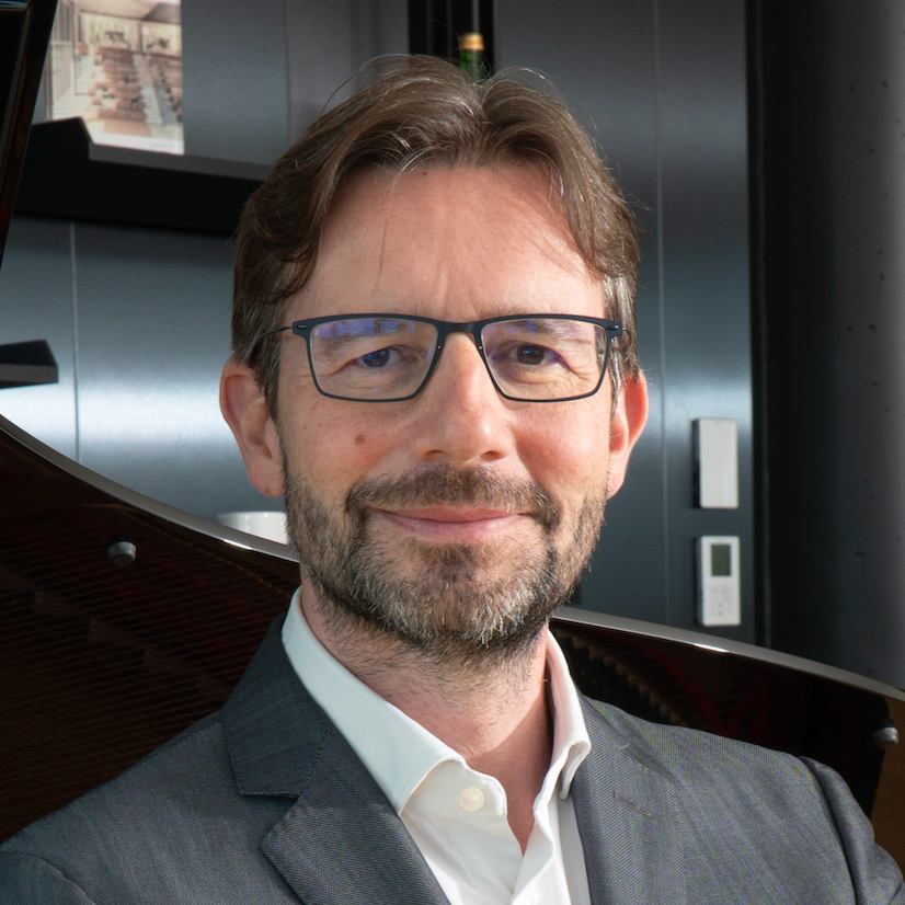 Dr. Ludovico Diaz